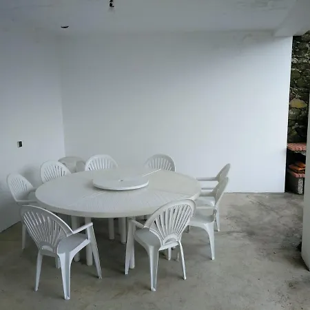 Casa Da Leira